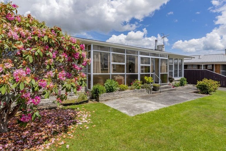 Photo of property in 28 Marlborough Street, Levin, 5510