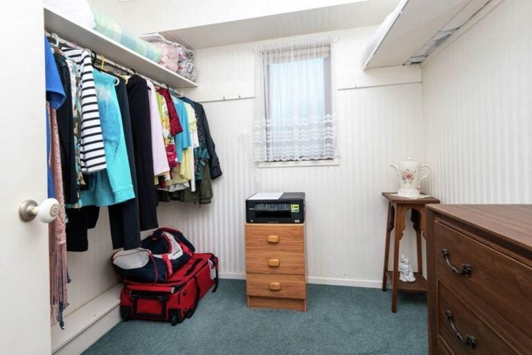 Photo of property in 2/3 Te Akau Crescent, Bucklands Beach, Auckland, 2012
