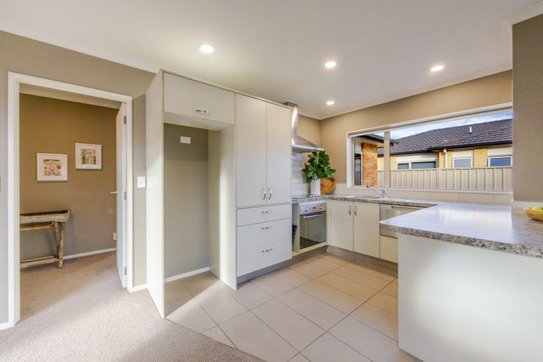 Photo of property in 7a Avondale Road, Taradale, Napier, 4112
