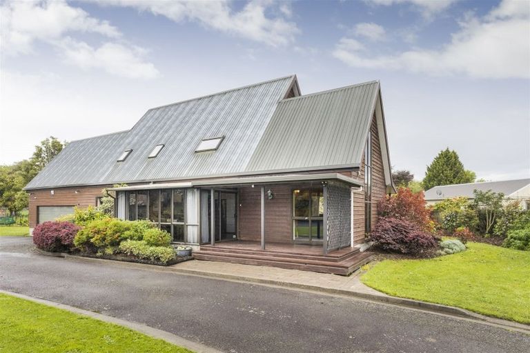 Photo of property in 9 Wanganui Road, Marton, 4710