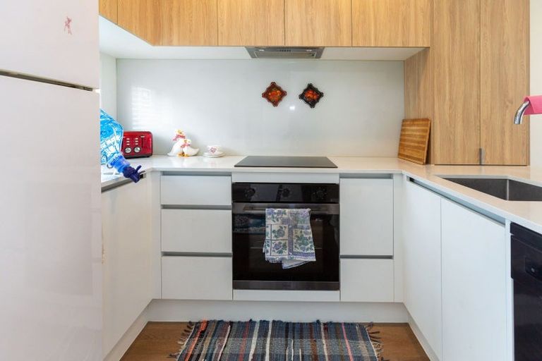 Photo of property in 84 Selo Street, Glen Eden, Auckland, 0602