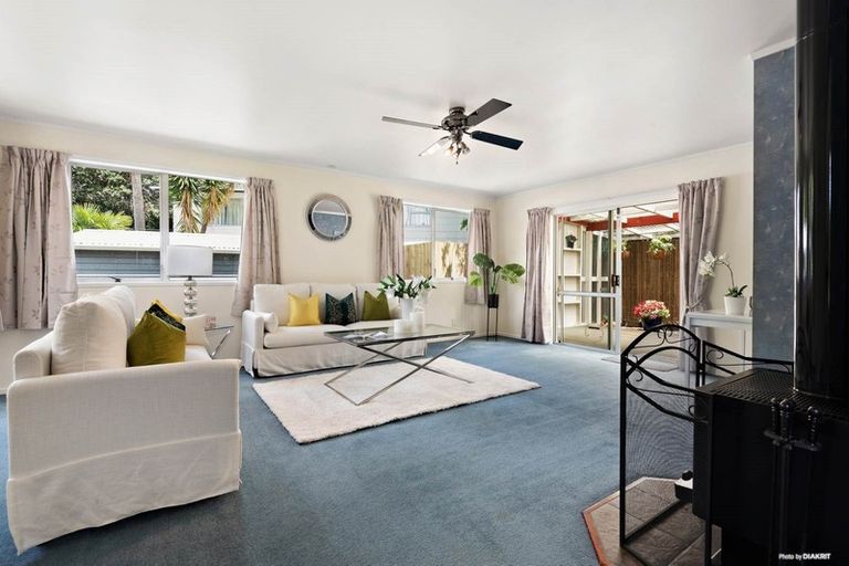 Photo of property in 60 Hartley Terrace, Massey, Auckland, 0614