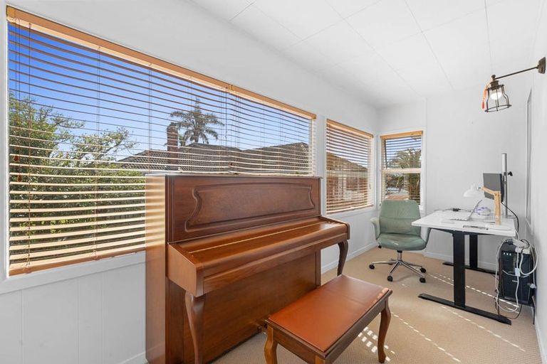 Photo of property in 2/184 Bucklands Beach Road, Bucklands Beach, Auckland, 2012