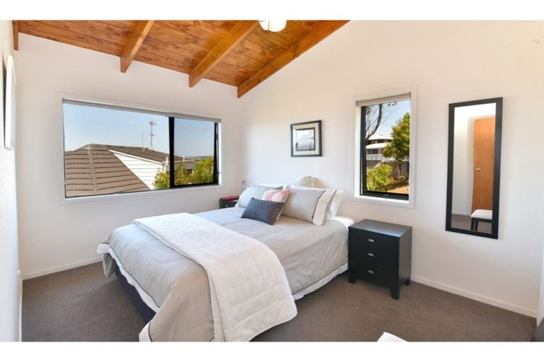 Photo of property in 11b Orewa Heights Crescent, Orewa, 0931