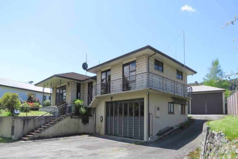 Photo of property in 29-31 Victory Street, Reefton, 7830