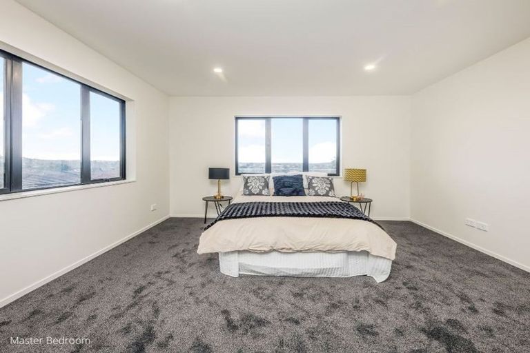 Photo of property in 51 Kirikiri Drive, Papakura, 2110