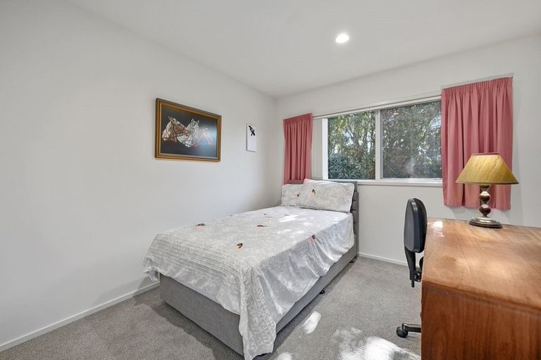 Photo of property in 2/18 Ngahere Views, Orewa, 0931