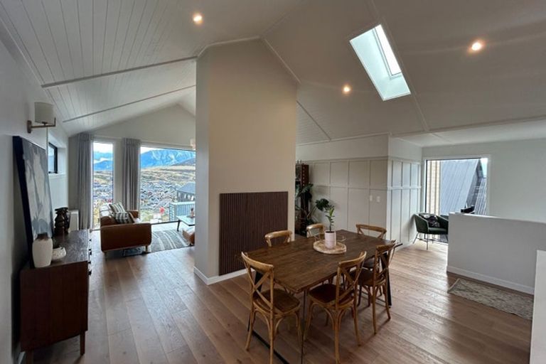 Photo of property in 88 Spur Ridge Rise, Jacks Point, 9371