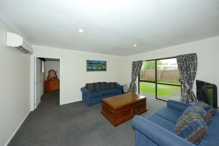 Photo of property in 5 Crosdale Place, Burnside, Christchurch, 8042