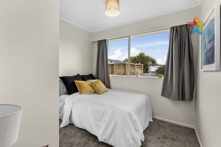 Photo of property in 15b Pencarrow Crescent, Wainuiomata, Lower Hutt, 5014