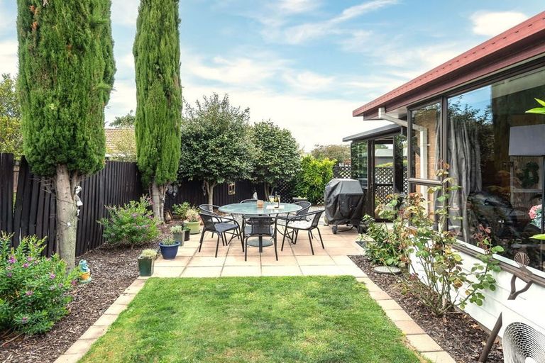 Photo of property in 14a Algie Place, Avonhead, Christchurch, 8042