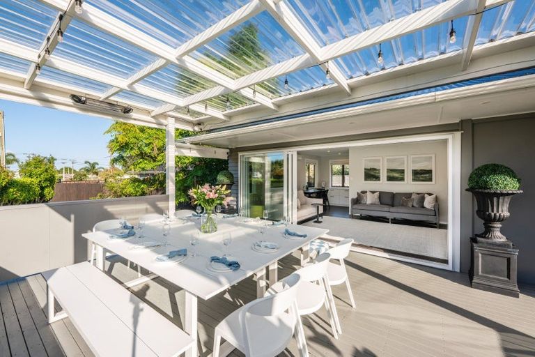 Photo of property in 66 Mcintyre Road, Mangere Bridge, Auckland, 2022