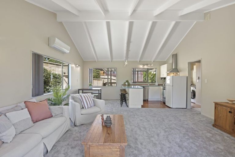 Photo of property in 80 Kamara Road, Glen Eden, Auckland, 0602