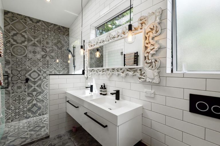 Photo of property in 12 Tyne Road, Forrest Hill, Auckland, 0620
