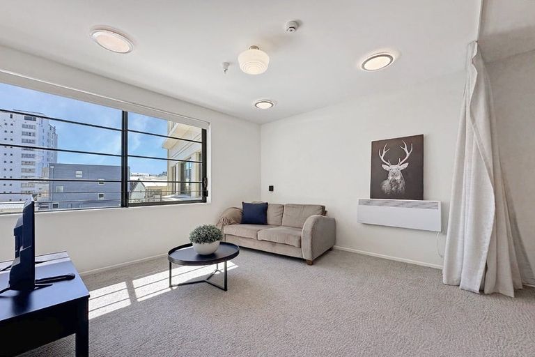 Photo of property in 309/3u Roxburgh Street, Mount Victoria, Wellington, 6011