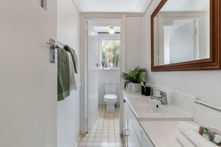 Photo of property in 169 Karori Road, Karori, Wellington, 6012