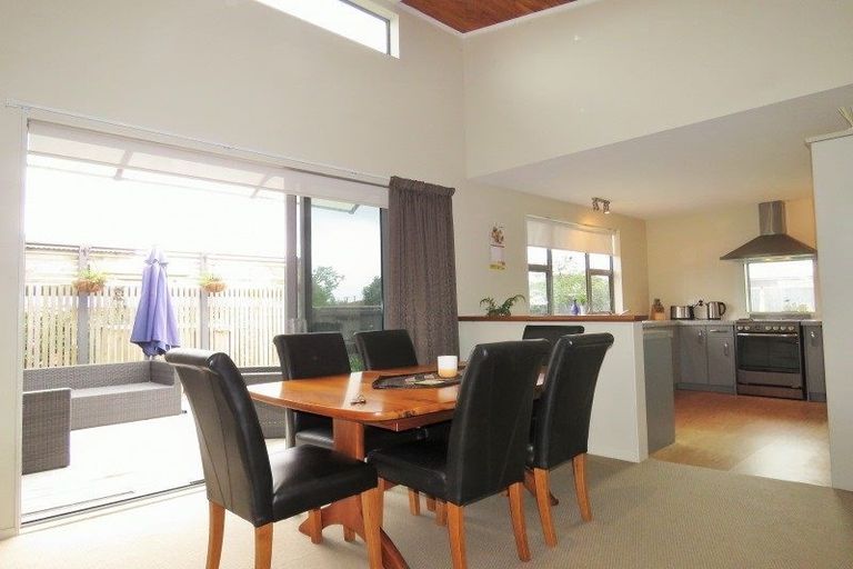 Photo of property in 1 Fuller Close, Levin, 5510