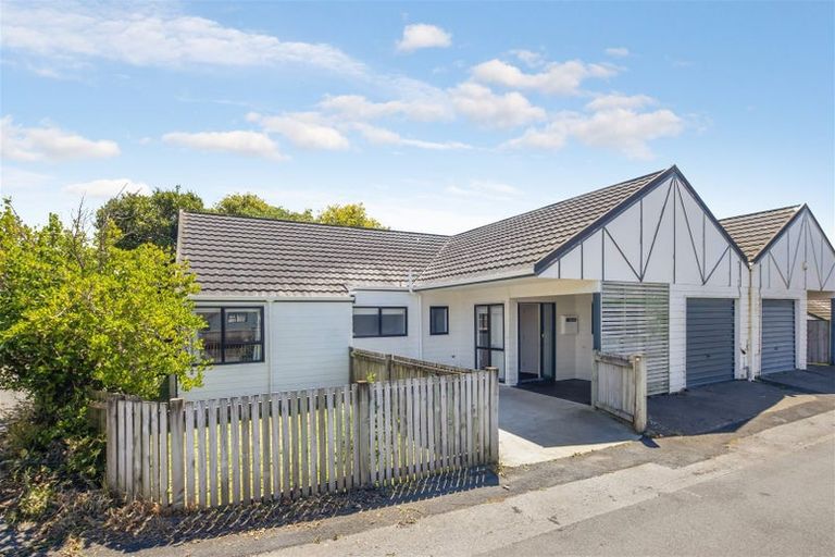 Photo of property in 4/53 Dominion Park Street, Johnsonville, Wellington, 6037