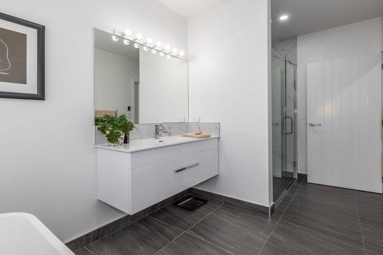 Photo of property in 25 Phoenix Palms Grove, Levin, 5510