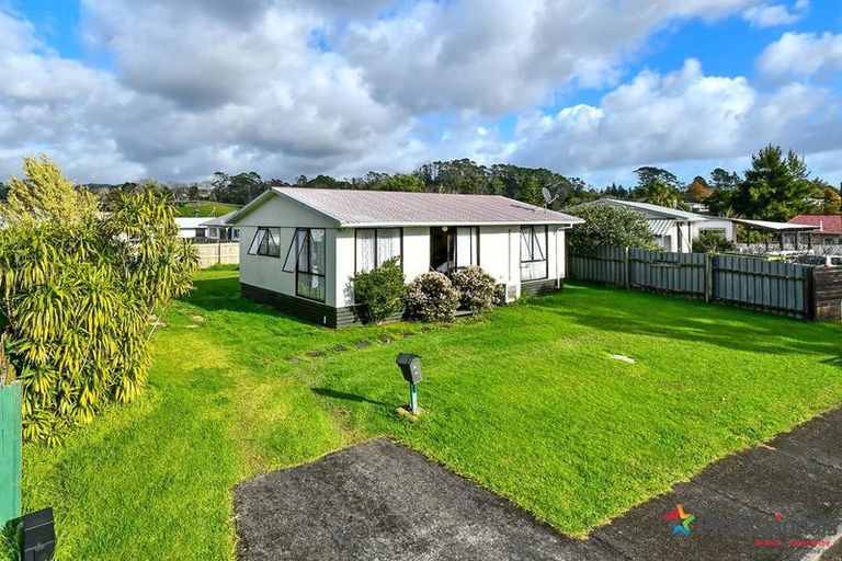 Photo of property in 12 Starforth Place, Henderson, Auckland, 0612