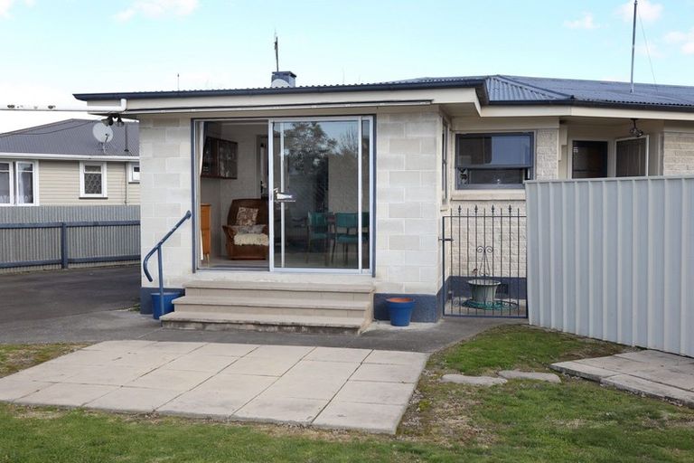 Photo of property in 118 Conway Street, Mayfair, Hastings, 4122