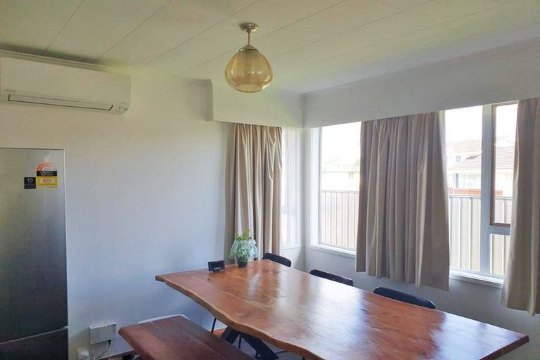 Photo of property in 2 Heaphy Street, Taradale, Napier, 4112