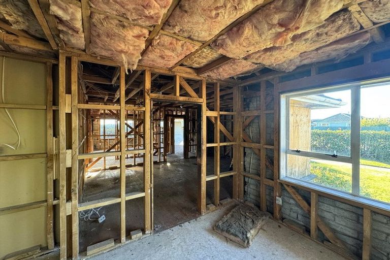 Photo of property in 17 Roberts Road, Hei Hei, Christchurch, 8042