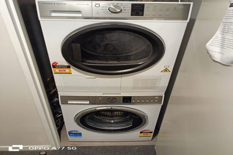 Photo of property in Proximity Apartment Hotel, 804/172u Thorndon Quay, Pipitea, Wellington, 6011