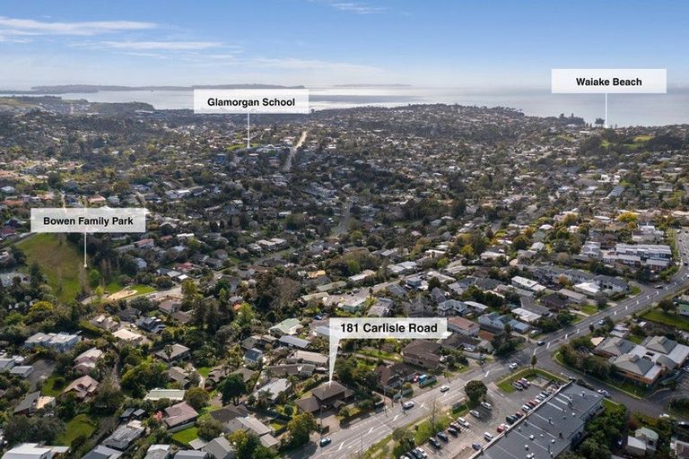 Photo of property in 181 Carlisle Road, Northcross, Auckland, 0632