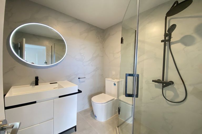 Photo of property in 6/36 Edmonton Road, Henderson, Auckland, 0612