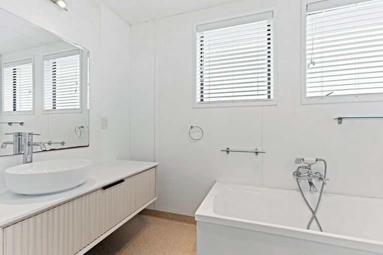 Photo of property in 17 Benmore Place, Omarama, 9412