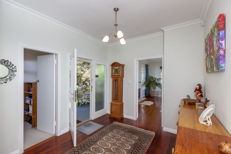 Photo of property in 1 Rosetta Road, Raumati South, Paraparaumu, 5032