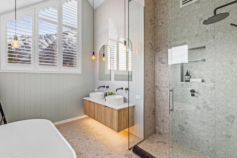 Photo of property in 4 Mckellar Drive, Jacks Point, Queenstown, 9371