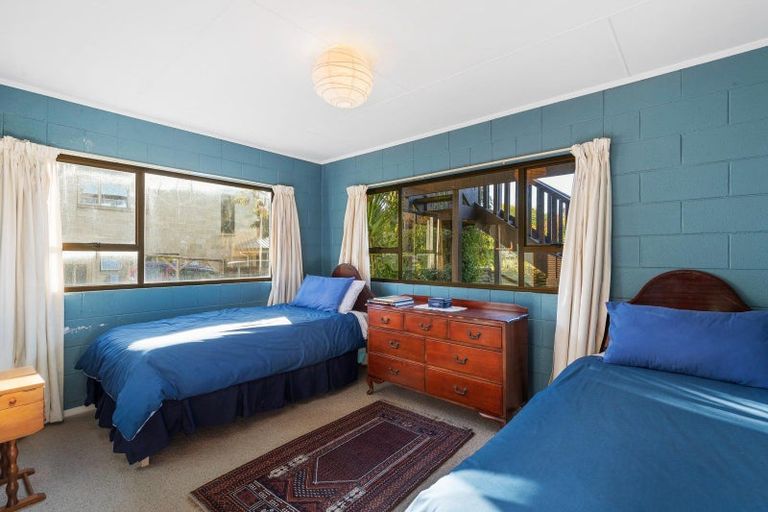 Photo of property in 10 Heuchan Lane, Wanaka, 9305