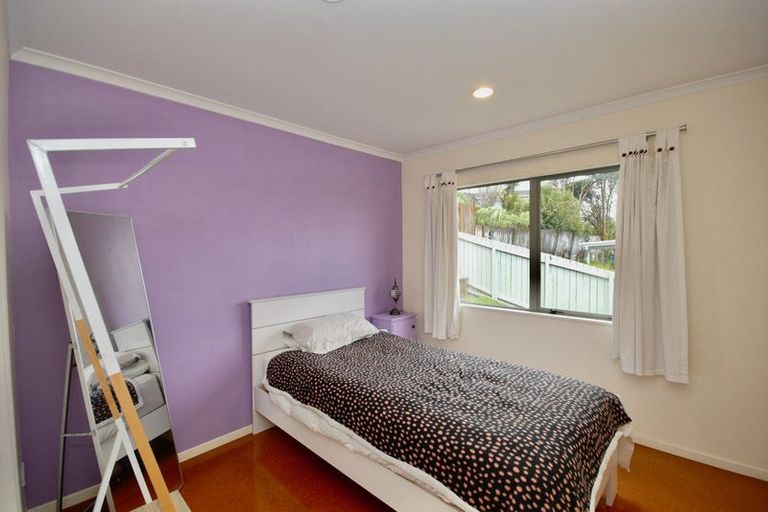 Photo of property in 2/15 Bonito Place, Bayview, Auckland, 0629