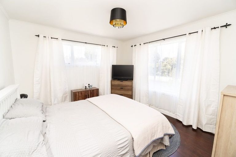 Photo of property in 14 Rimu Street, Helensville, 0800