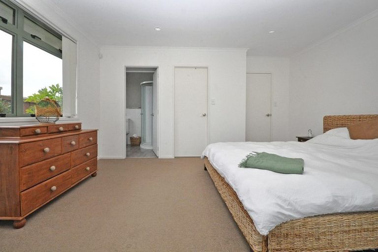 Photo of property in 26 Ripple Grove, Waiuku, 2123