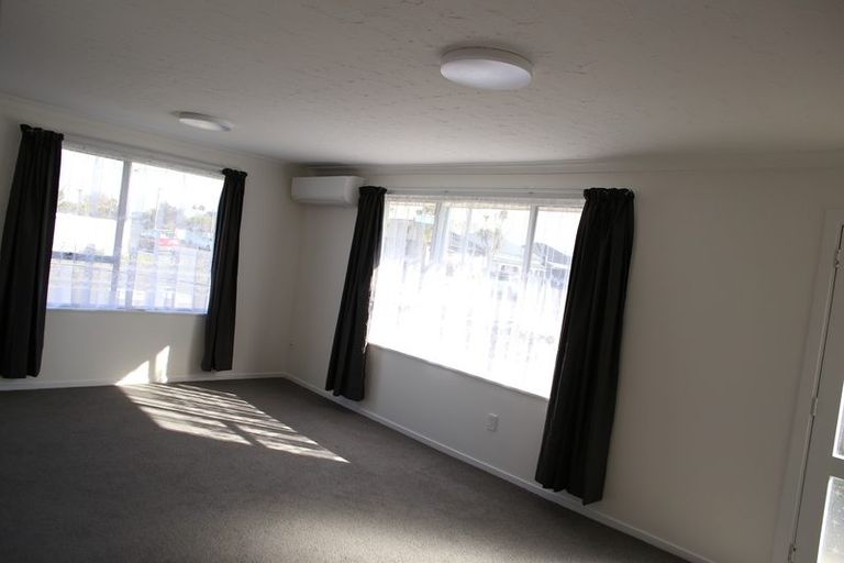 Photo of property in 1/20 Longfellow Street, Sydenham, Christchurch, 8023