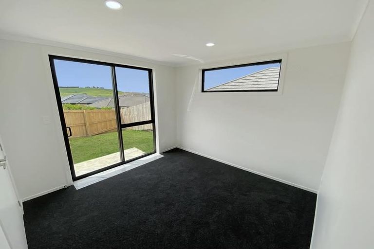 Photo of property in 19 Arahi Place, Rototuna North, Hamilton, 3210