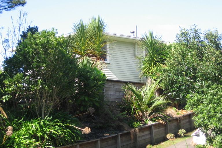 Photo of property in 686 South Titirangi Road, Titirangi, Auckland, 0604