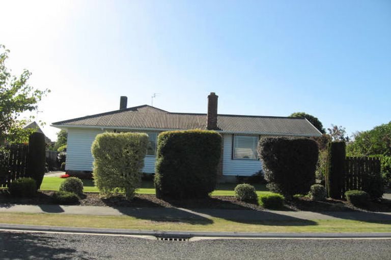 Photo of property in 51 Selwyn Street, Leeston, 7632