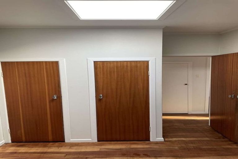 Photo of property in 53 Fraser Avenue, Johnsonville, Wellington, 6037