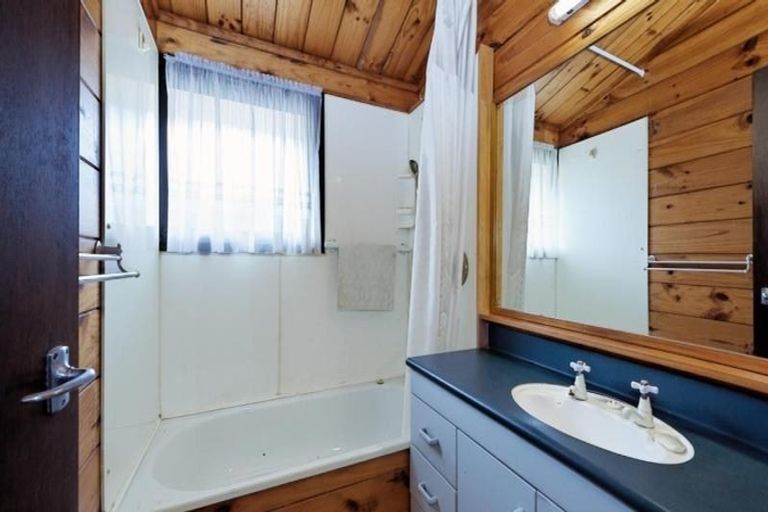 Photo of property in 3/53 Newington Road, Henderson, Auckland, 0612