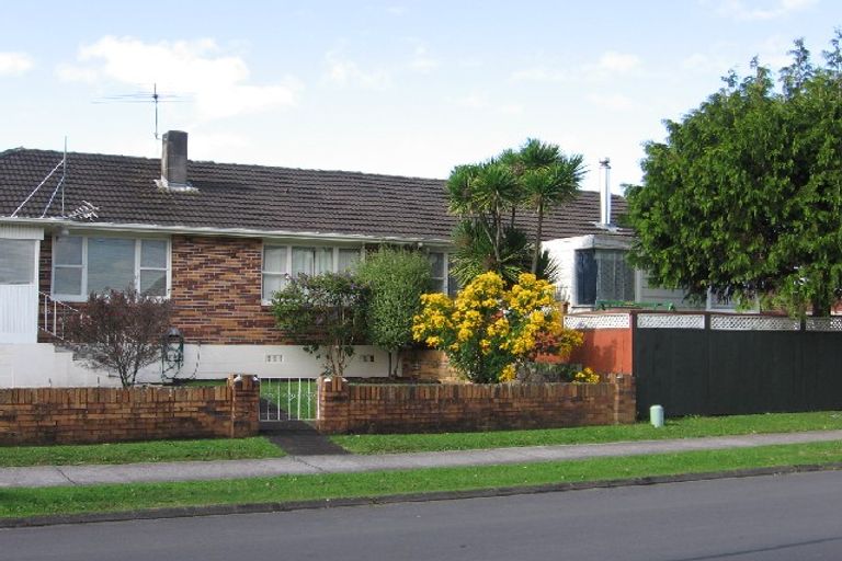 Photo of property in 2/39 Dale Crescent, Pakuranga, Auckland, 2010