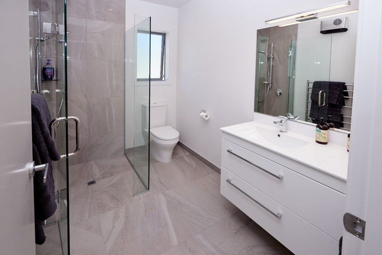 Photo of property in 3 Edgewood Place, Wanaka, 9305