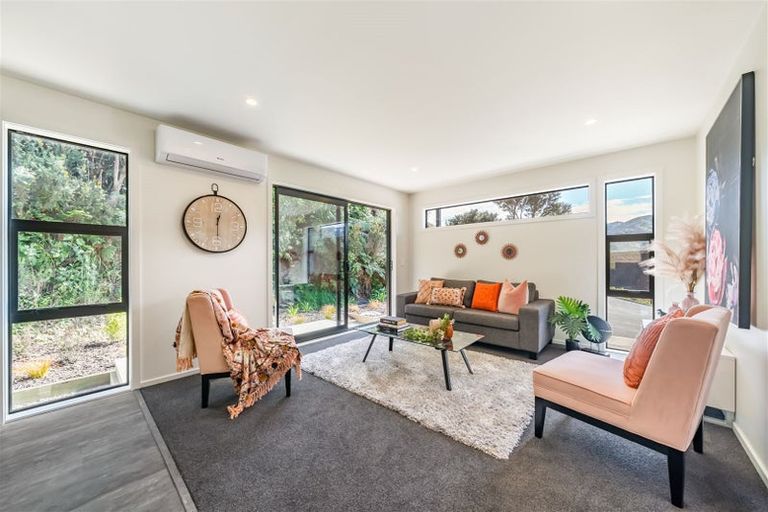 Photo of property in 11 Hastings Grove, Wainuiomata, Lower Hutt, 5014