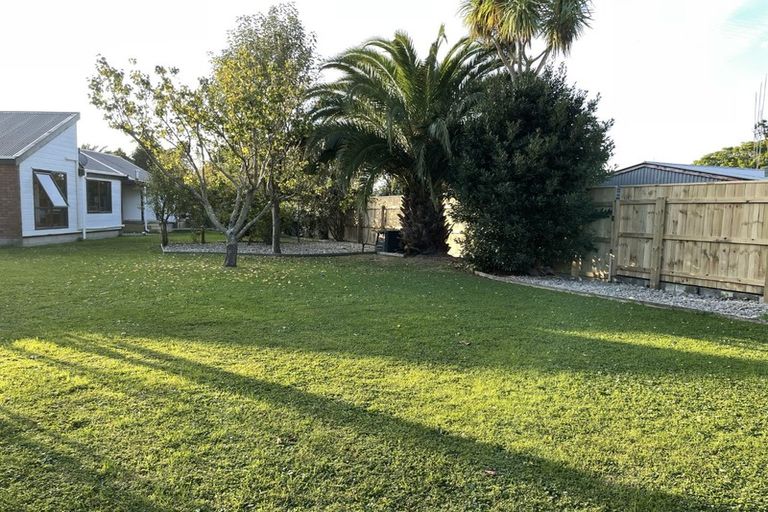 Photo of property in 37 Carter Crescent, Awapuni, Palmerston North, 4412