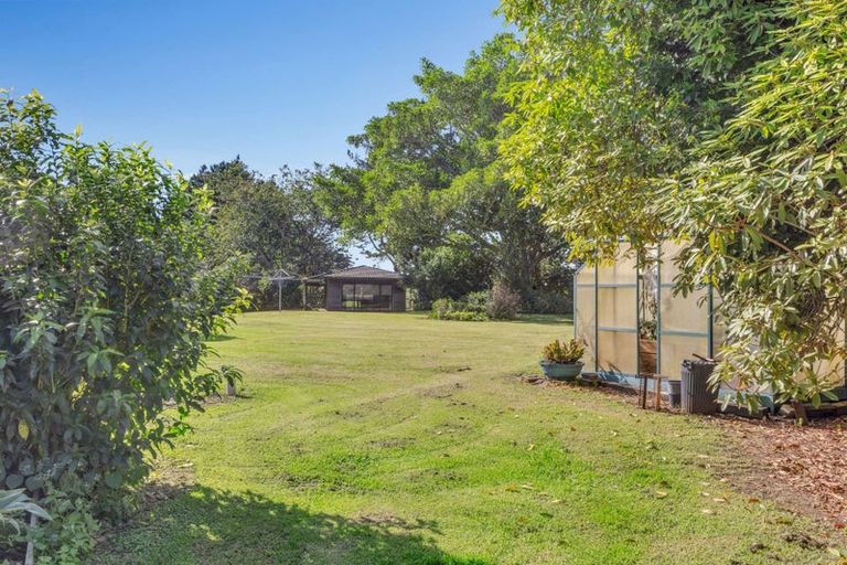 Photo of property in 27 Donnelly Street, Oakura, 4314