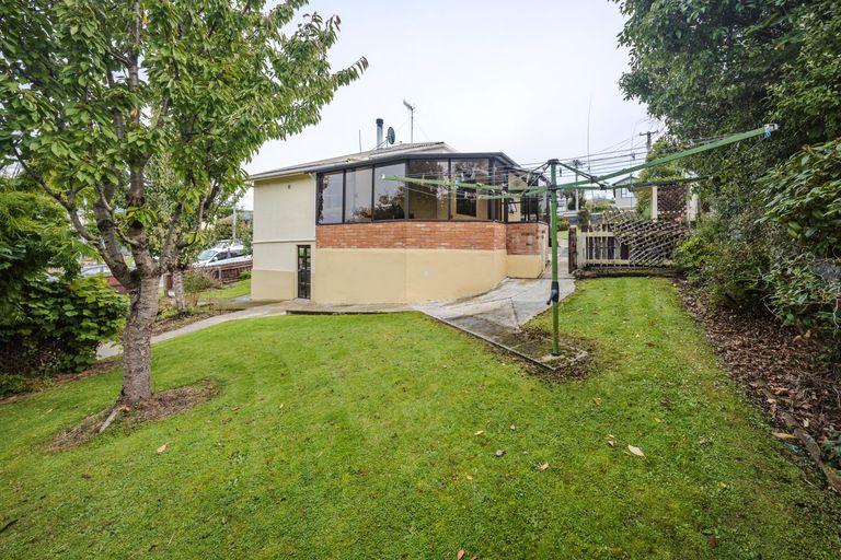 Photo of property in 15 Kelvin Street, South Hill, Oamaru, 9400
