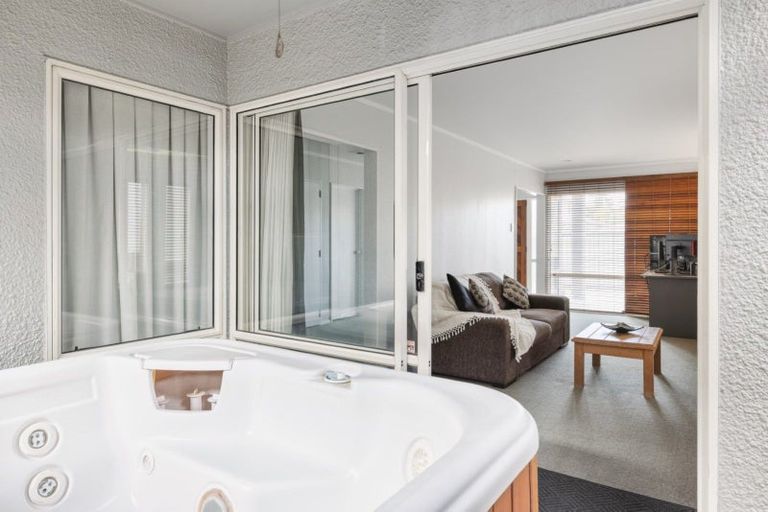 Photo of property in 33b Campbell Road, Mount Maunganui, 3116